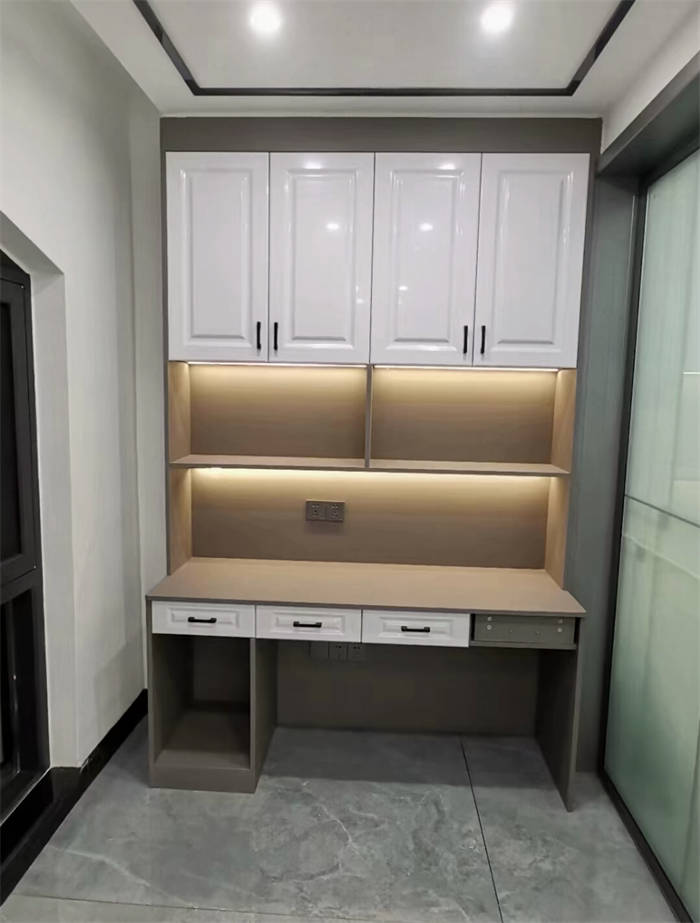 ����������