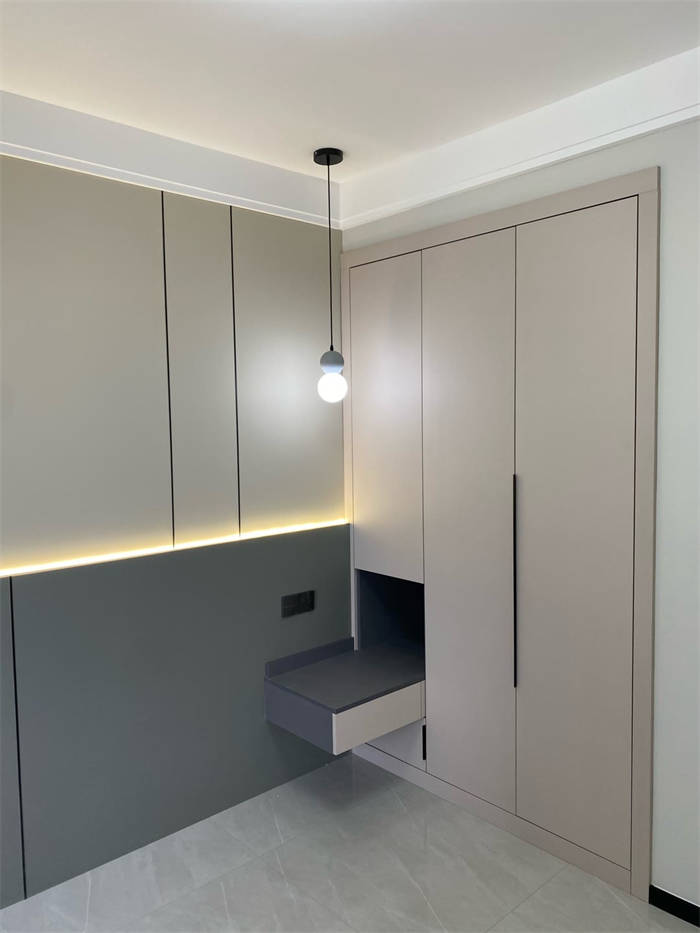 ��ͷ����ǽ