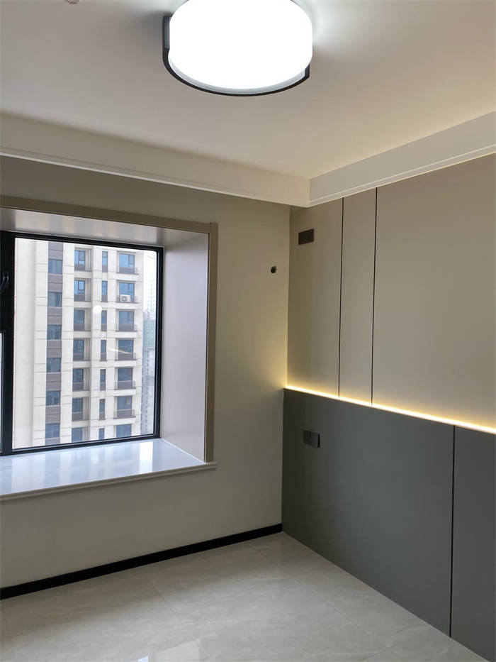 ��ͷ����ǽ